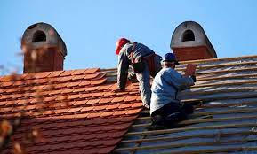 Choosing the Right Roofing Professionals