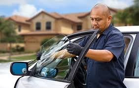 How to Save on Windshield Replacement in Wickenburg: Tips for Insurance and Costs