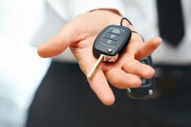 How Fast Can a Car Locksmith in Westbrook Unlock a Car?