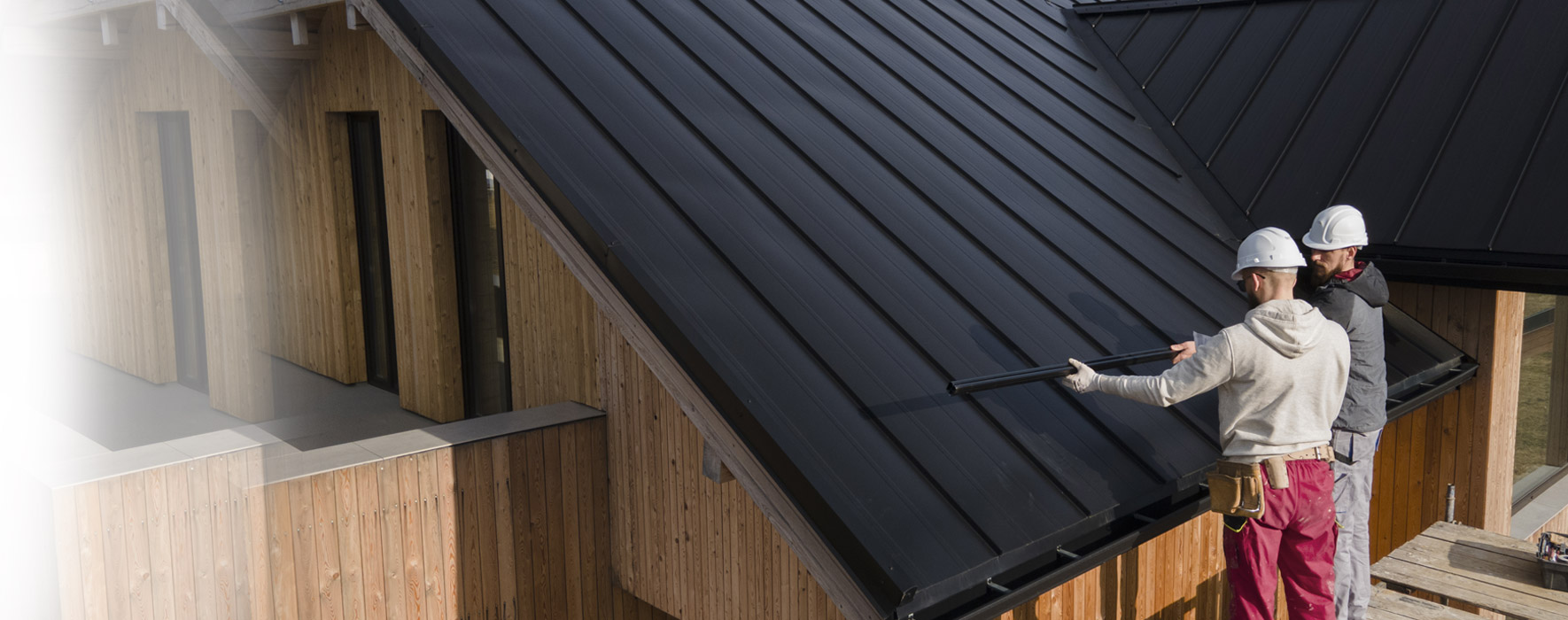 How Can Roofing Contractors Assist Homeowners After A Hurricane?