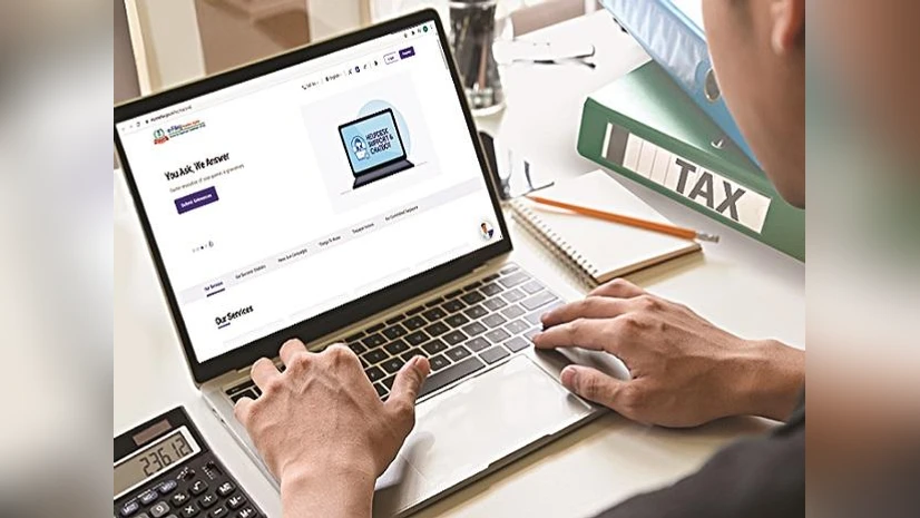 How Do Virtual Tax Filing and E-Filing Services Differ, and Which Option Offers More Personalized Tax Support?