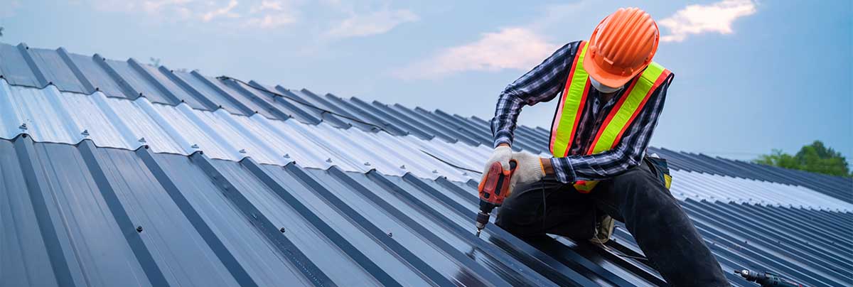What Are The Best Types Of Metal Roofing For Jacksonville’s Humid, Coastal Climate?