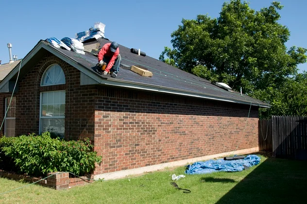 What Factors Indicate Your Roof Needs Replacement In Eastern Shores?