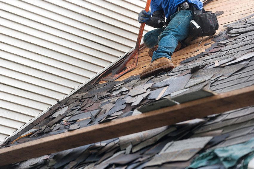When Should Homeowners Call for Emergency Roofing Services in North Miami Beach?