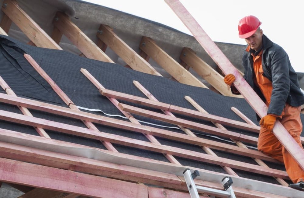 How Should Sunrise Businesses Choose a Licensed Contractor To Ensure High-Quality Commercial Roof Installation?