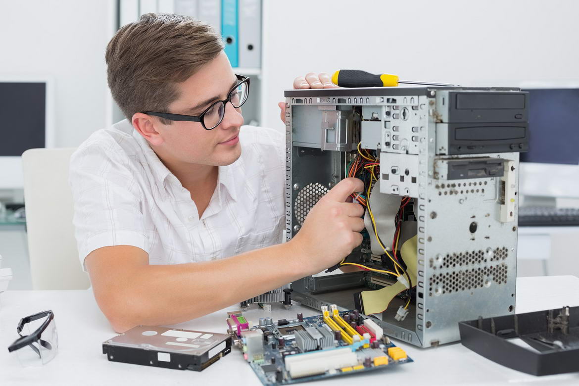 How Does Desktop Repair Service Help Businesses Maintain Daily Workflow Continuity?